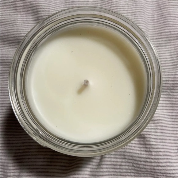 Purveyors Of Fragrance Houston Candle - Picture 2 of 2